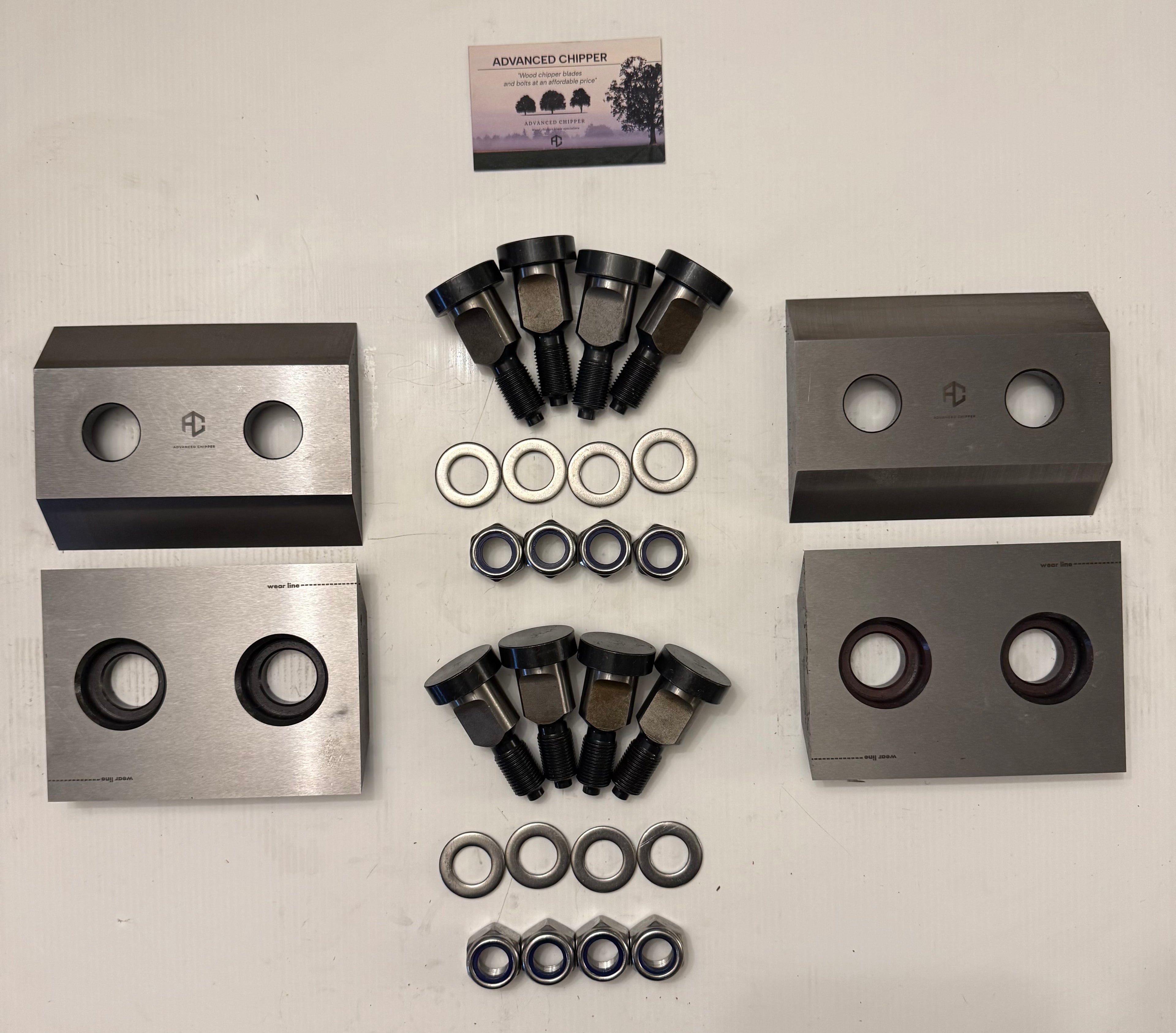 Chipper blades to fit Timberwolf 230 machine With Fitting Bolts (2 NEW SETS)