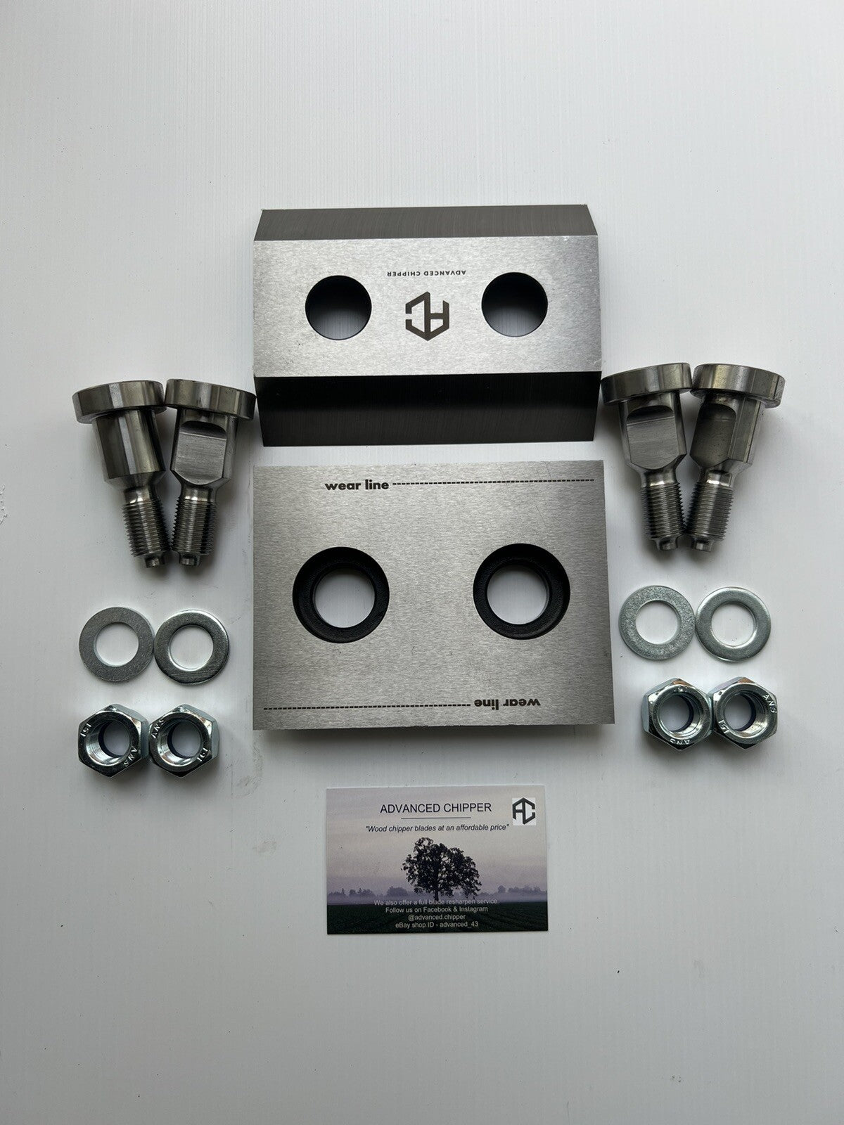 Chipper blades to fit Timberwolf 230 machine With Fitting Bolts (BRAND NEW SET)