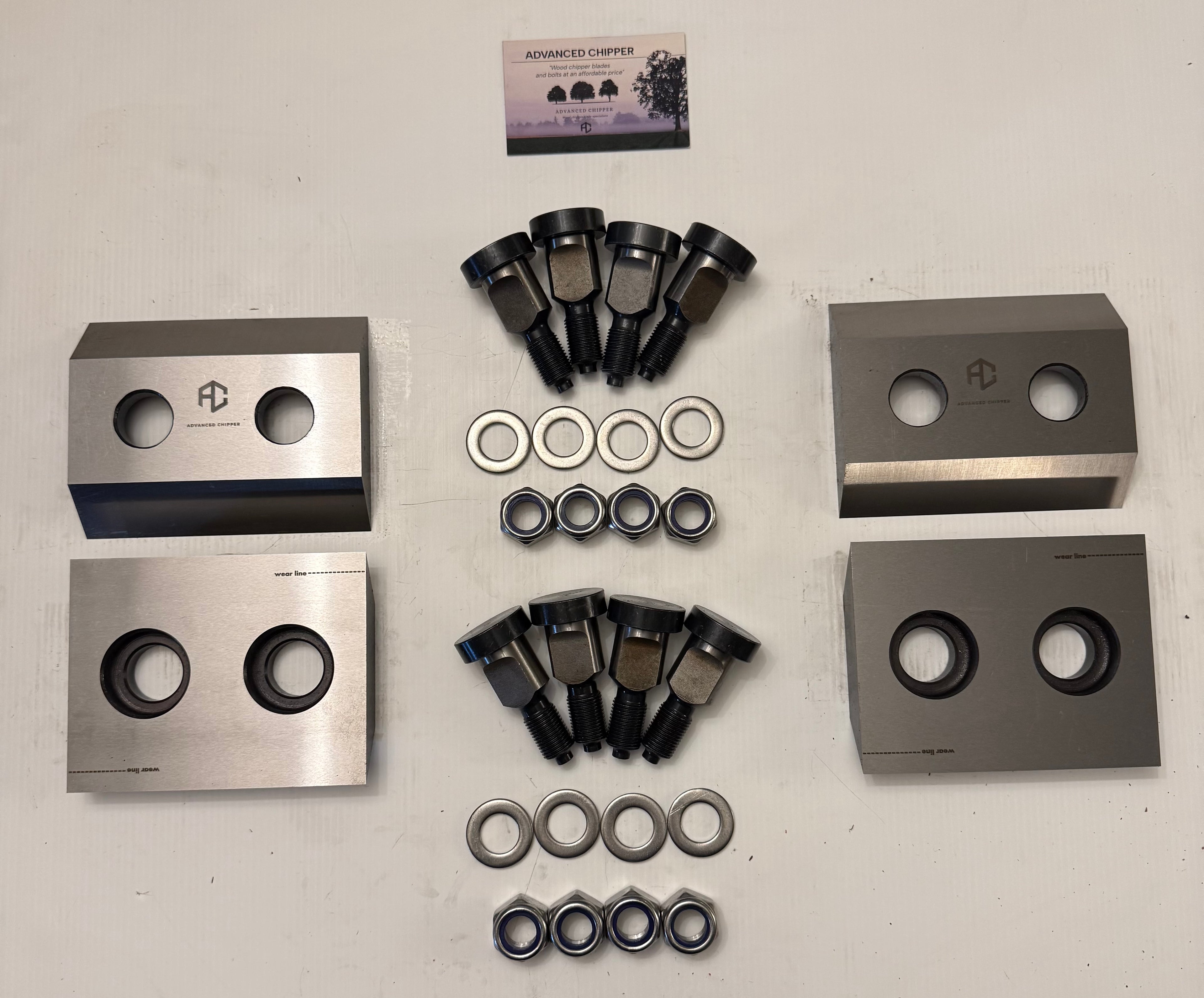 Chipper blades to fit Timberwolf 190 machine With Fitting Bolts (2 NEW SETS)